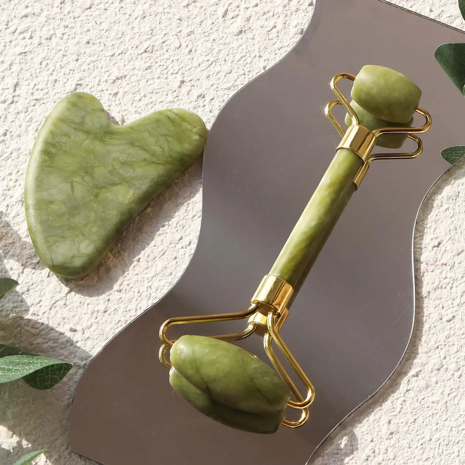 "Natural Jade Stone Face Massager" SmartNest